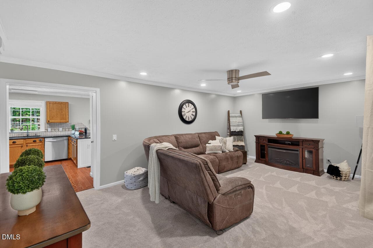 21 1 - 3308 Hawk Ridge Road, Chapel Hill, NC 27516