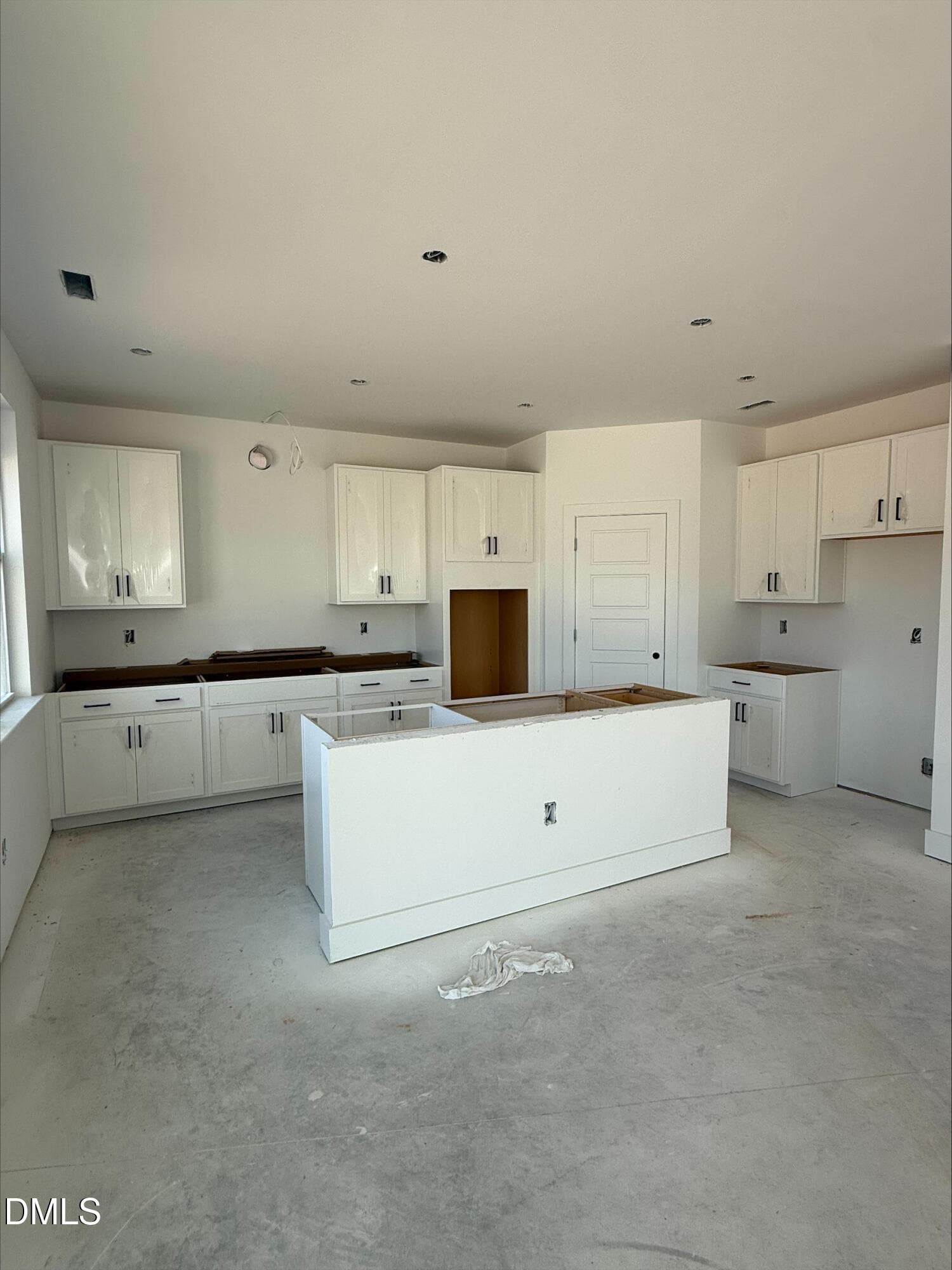 Gourmet kitchen 9-16 - 323 Mistflower Lane, Fuquay Varina, NC 27526