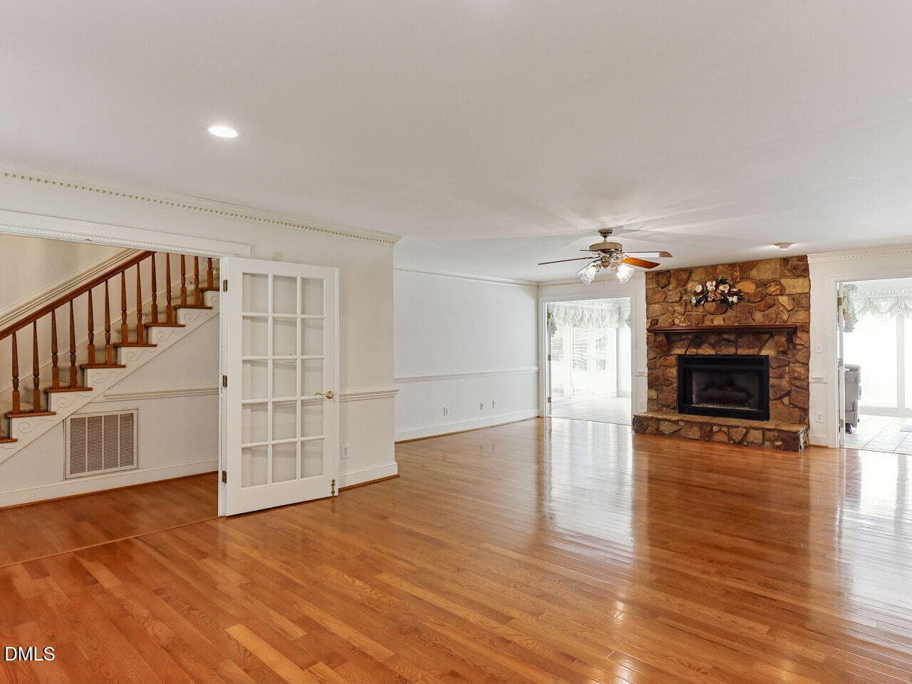 005-1280x960-open-living - 1607 Cash Road, Creedmoor, NC 27522