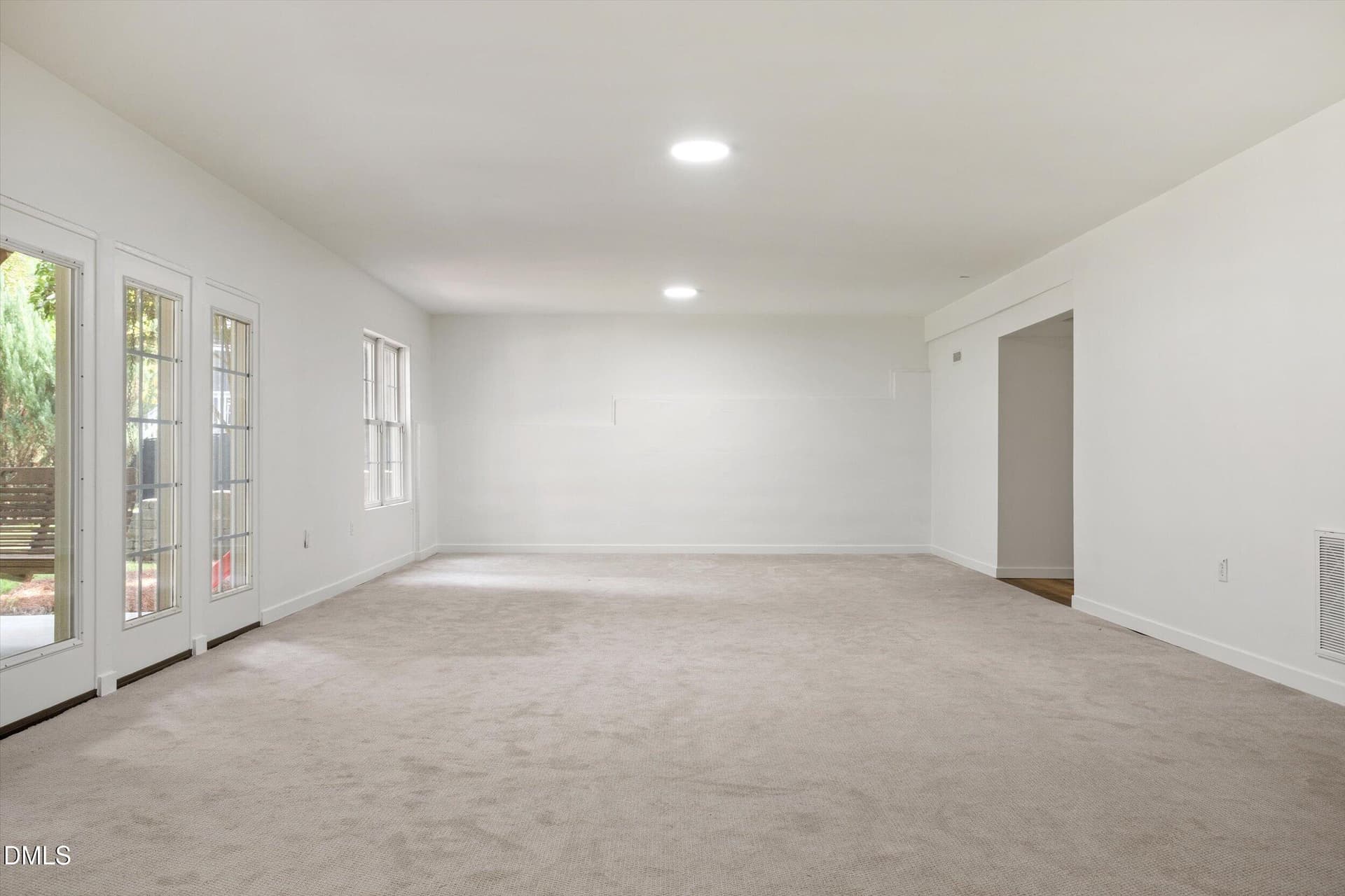 73-8107 Henderson Rd [3371382]_09162026_ - 8107 Henderson Road, Apex, NC 27539