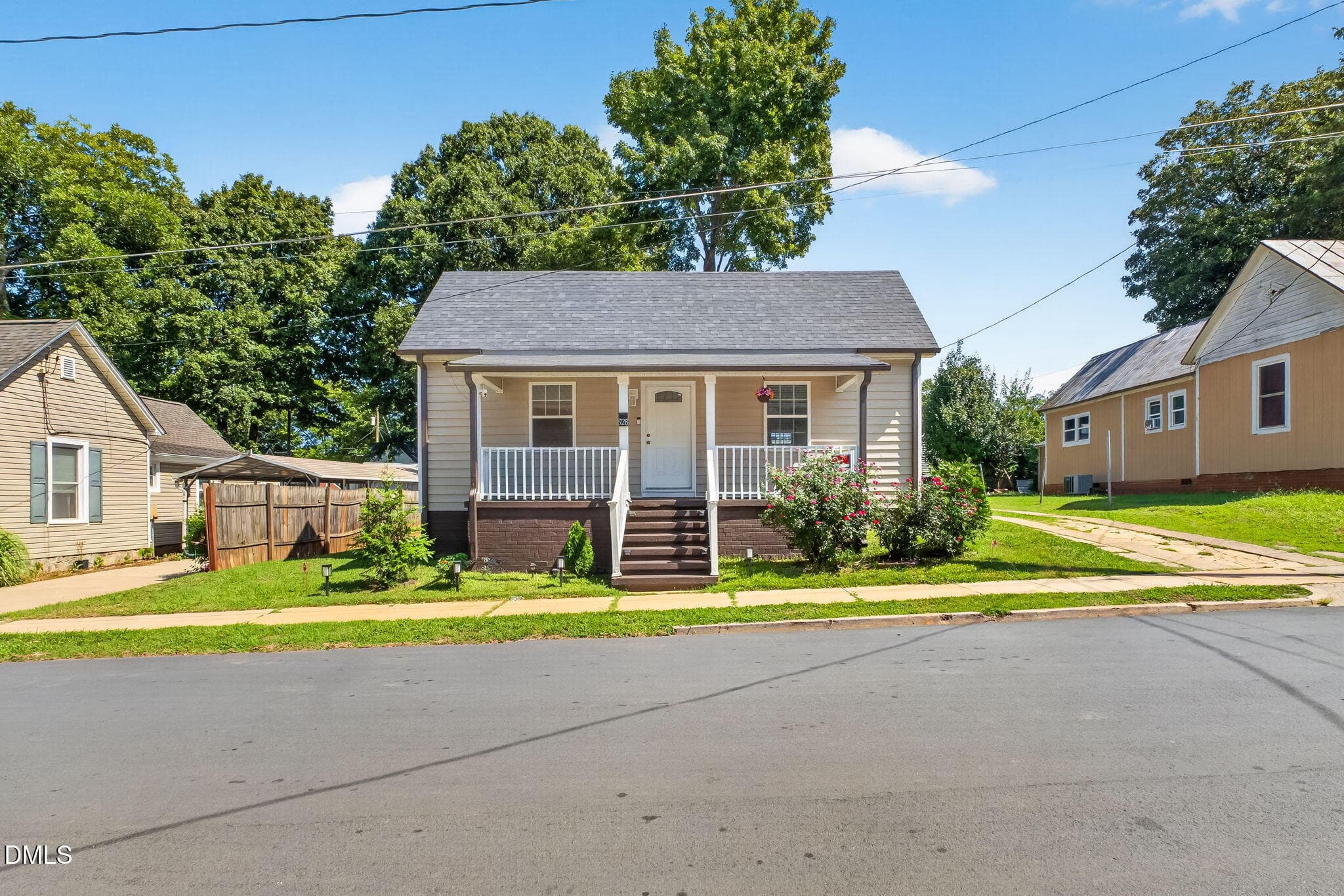 2-web-or-mls-DSC08817 - 928 E Davis Street, Burlington, NC 27215