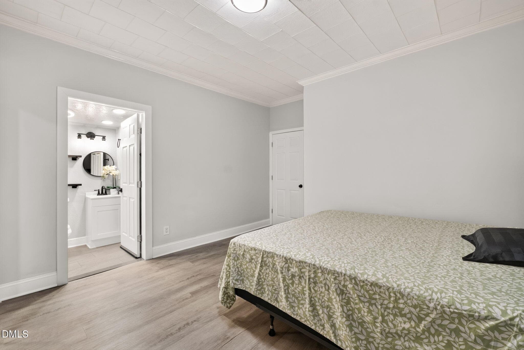 30-web-or-mls-DSC08962 - 928 E Davis Street, Burlington, NC 27215