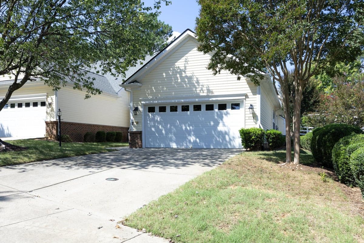 02Driveway.jpg - 113 Uplands Creek Drive, Cary, NC 27519