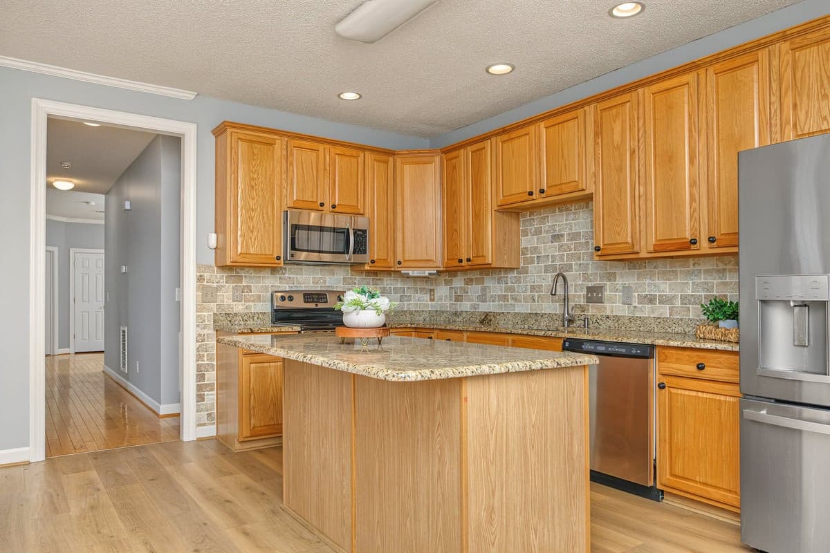 16Kitchen.jpg - 113 Uplands Creek Drive, Cary, NC 27519