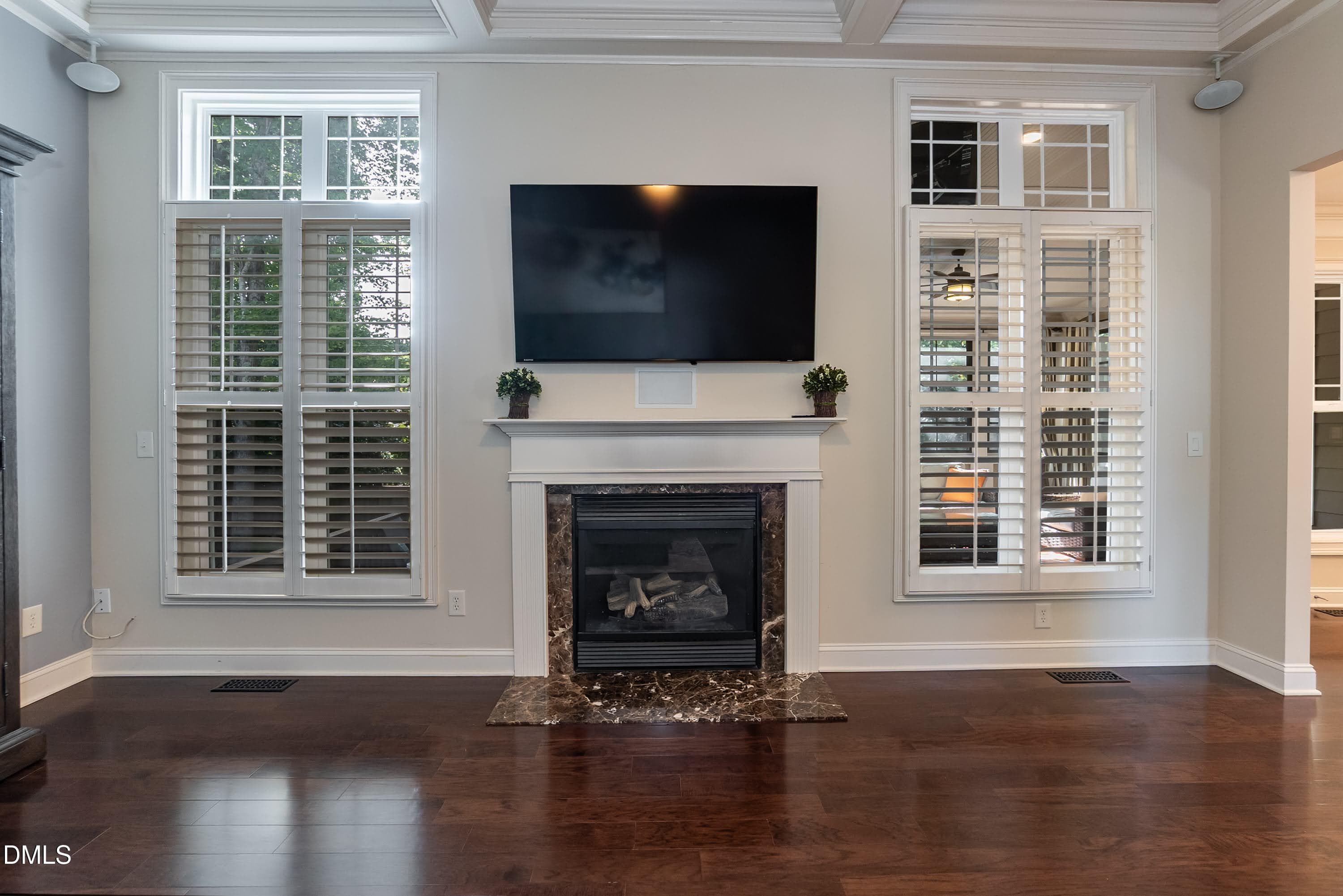 Fireplace 01 - 4213 Oakthorne Way, Raleigh, NC 27613