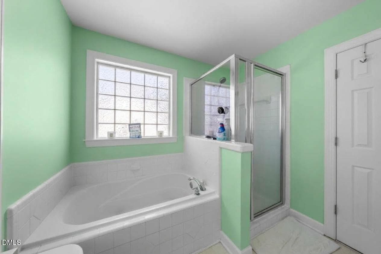 Shower with separate soaking tub - 5609 Paces Ferry Drive, Durham, NC 27712