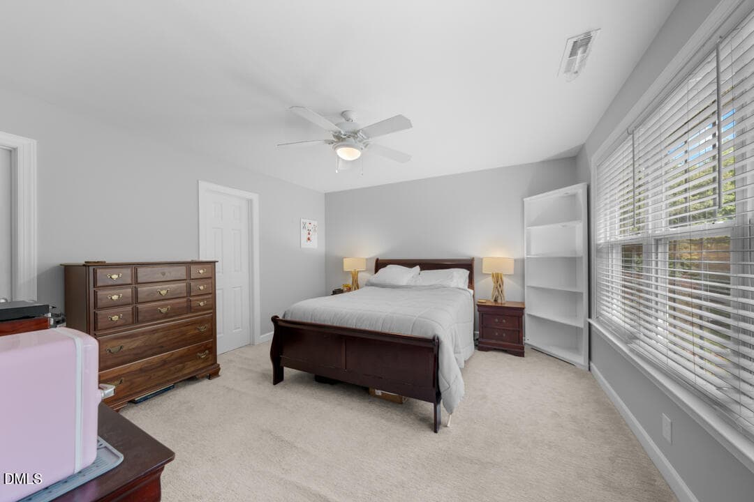 Large primary w/walk in closet - 5609 Paces Ferry Drive, Durham, NC 27712