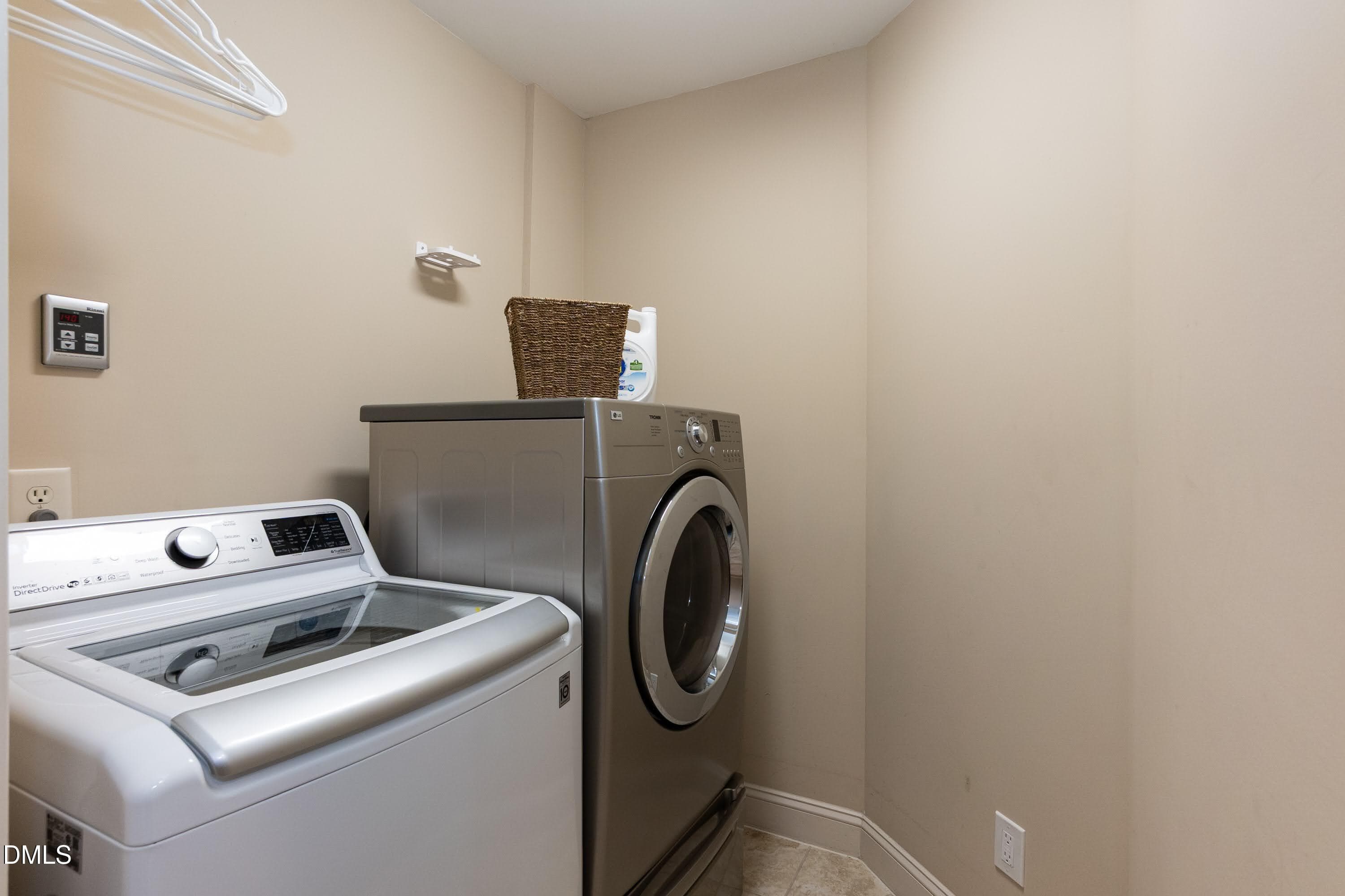 Laundry 01 (4) - 4213 Oakthorne Way, Raleigh, NC 27613
