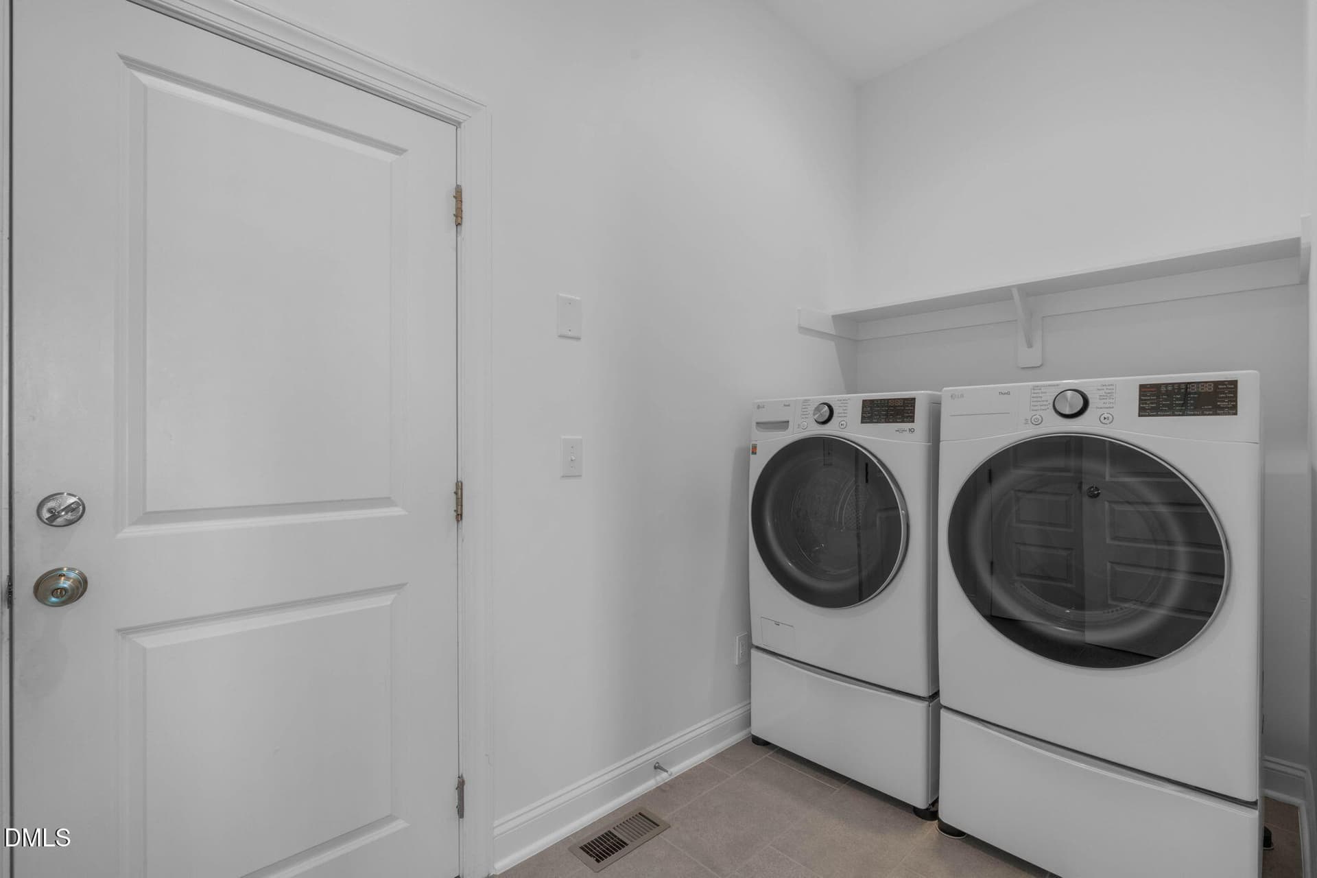 A (19 of 40) - 205 Evanview Court, Apex, NC 27523
