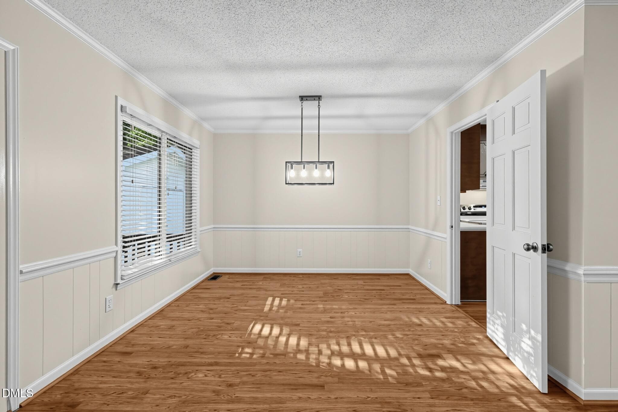 21_2600_Valley_Woods_Ct-Dining_room-_137 - 2600 Valley Woods Court, Raleigh, NC 27613