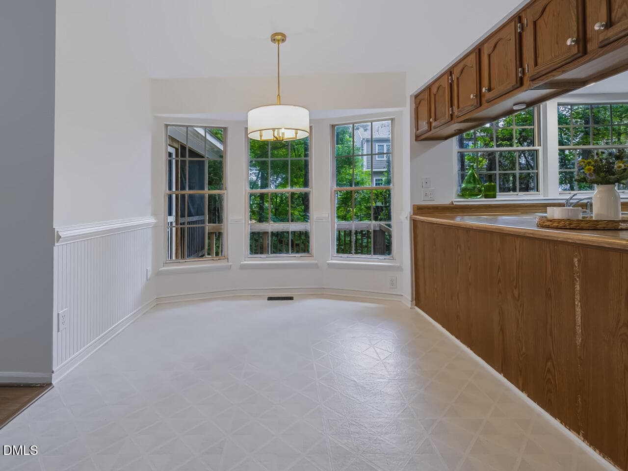 24-Informal Dining - 106 Foscoe Lane, Cary, NC 27513