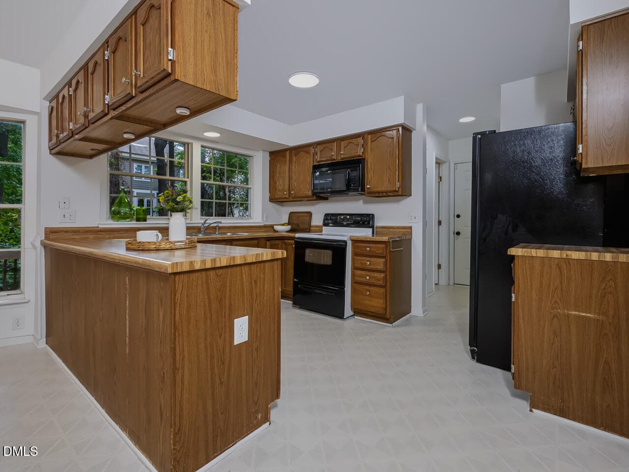 25-Kitchen - 106 Foscoe Lane, Cary, NC 27513