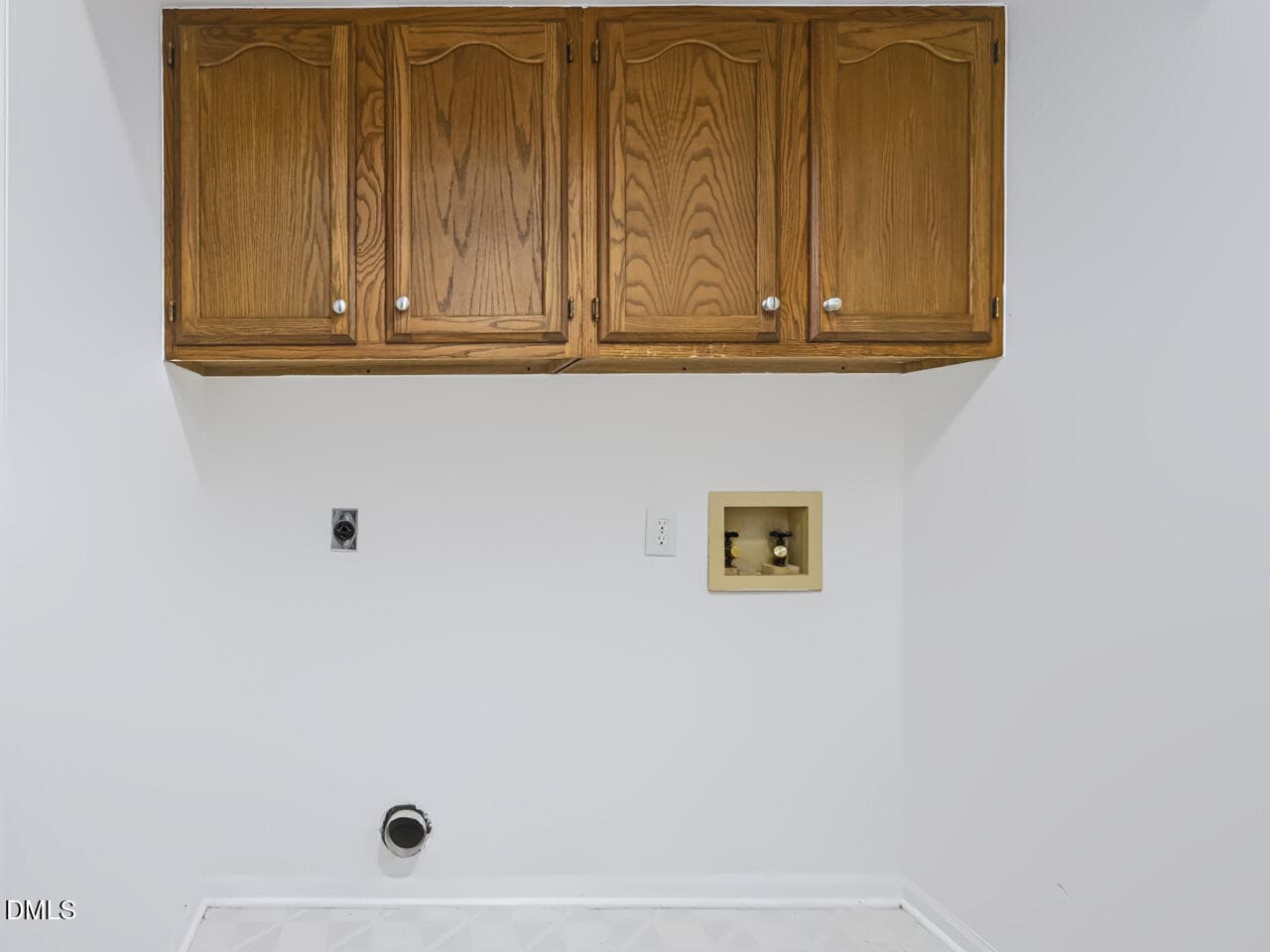 32-Laundry - 106 Foscoe Lane, Cary, NC 27513