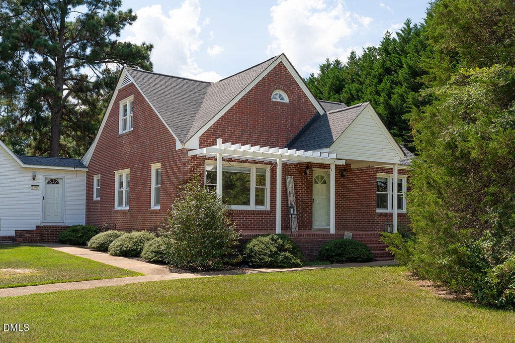 Primary Brick Home - 3199 Nc-55, Coats, NC 27521