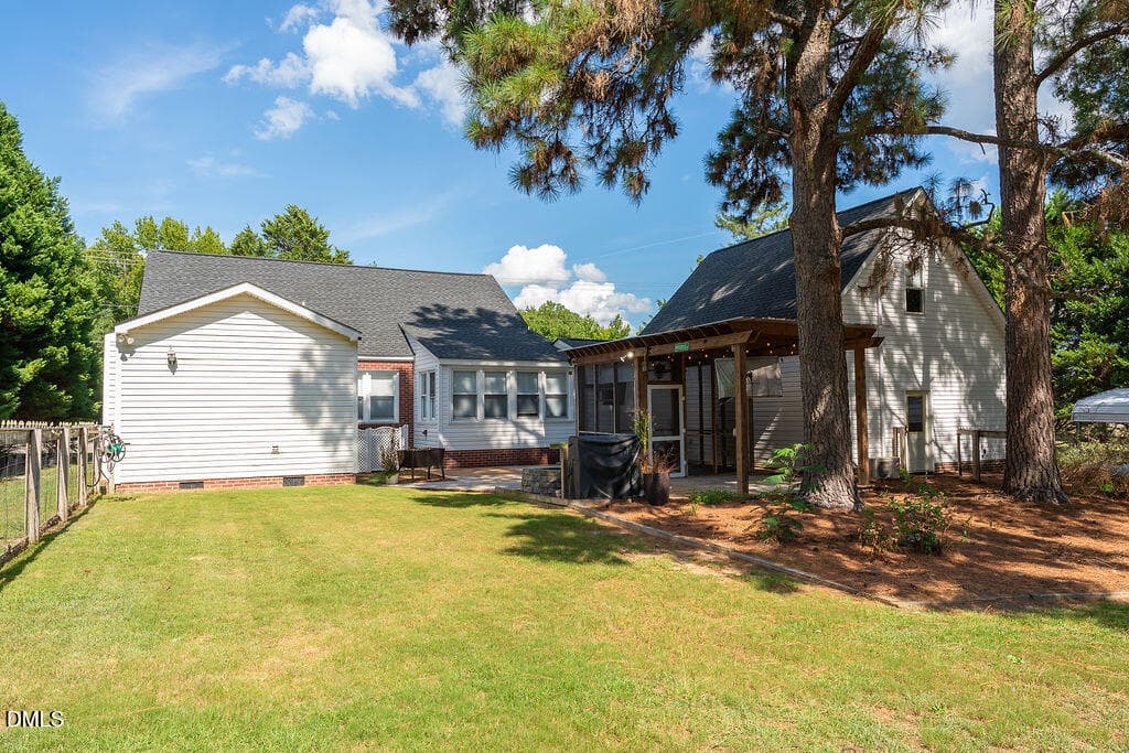 Great Outdoor Entertaining Space - 3199 Nc-55, Coats, NC 27521