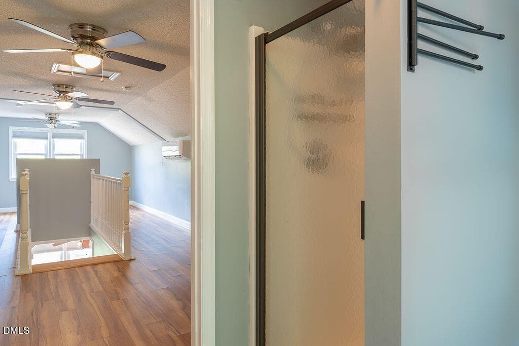 Upstairs Suite with Full Bathroom - 3199 Nc-55, Coats, NC 27521
