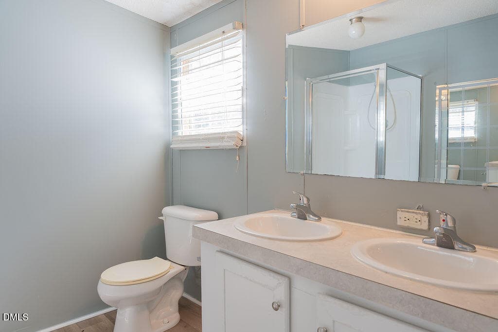 Secondary Home's Primary Bathroom - 3199 Nc-55, Coats, NC 27521