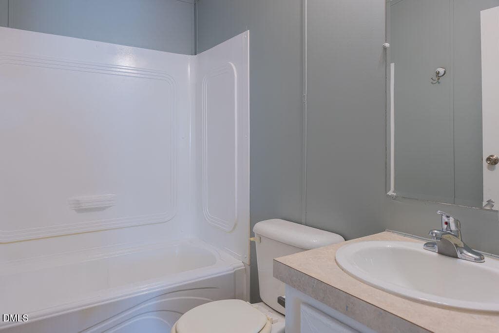 Secondary Home's guest bathroom - 3199 Nc-55, Coats, NC 27521