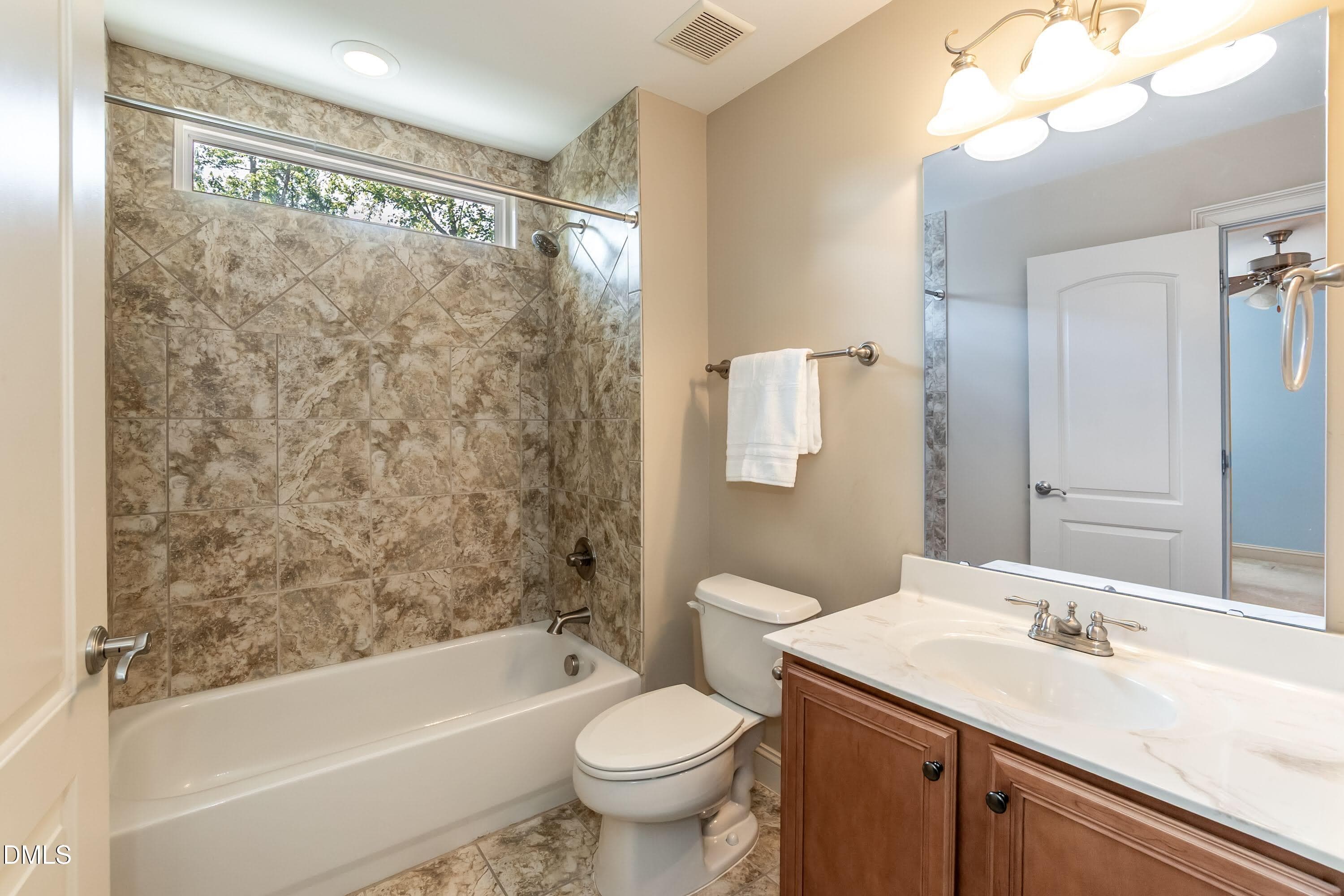 Bathroom 02 (14) - 4213 Oakthorne Way, Raleigh, NC 27613