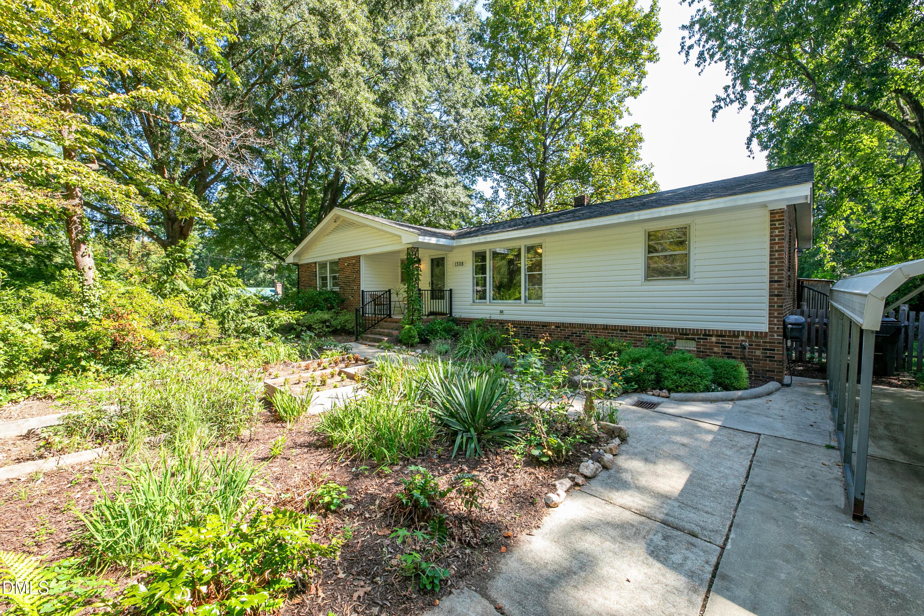 2E6A0386 (1) - 1308 Azalea Drive, Raleigh, NC 27607