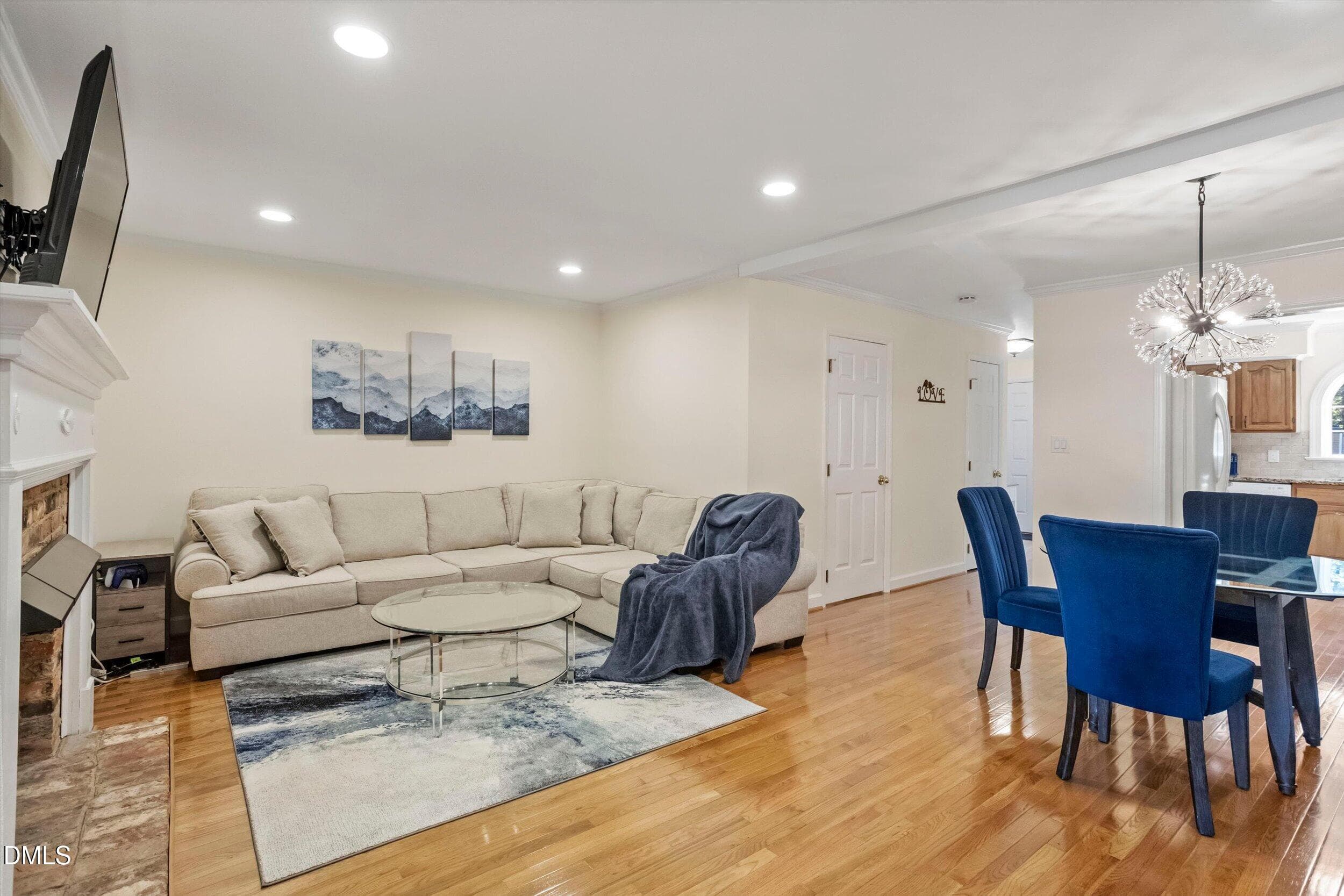 Living1-6707 Queen Annes Dr - 6707 Queen Annes Drive, Raleigh, NC 27613