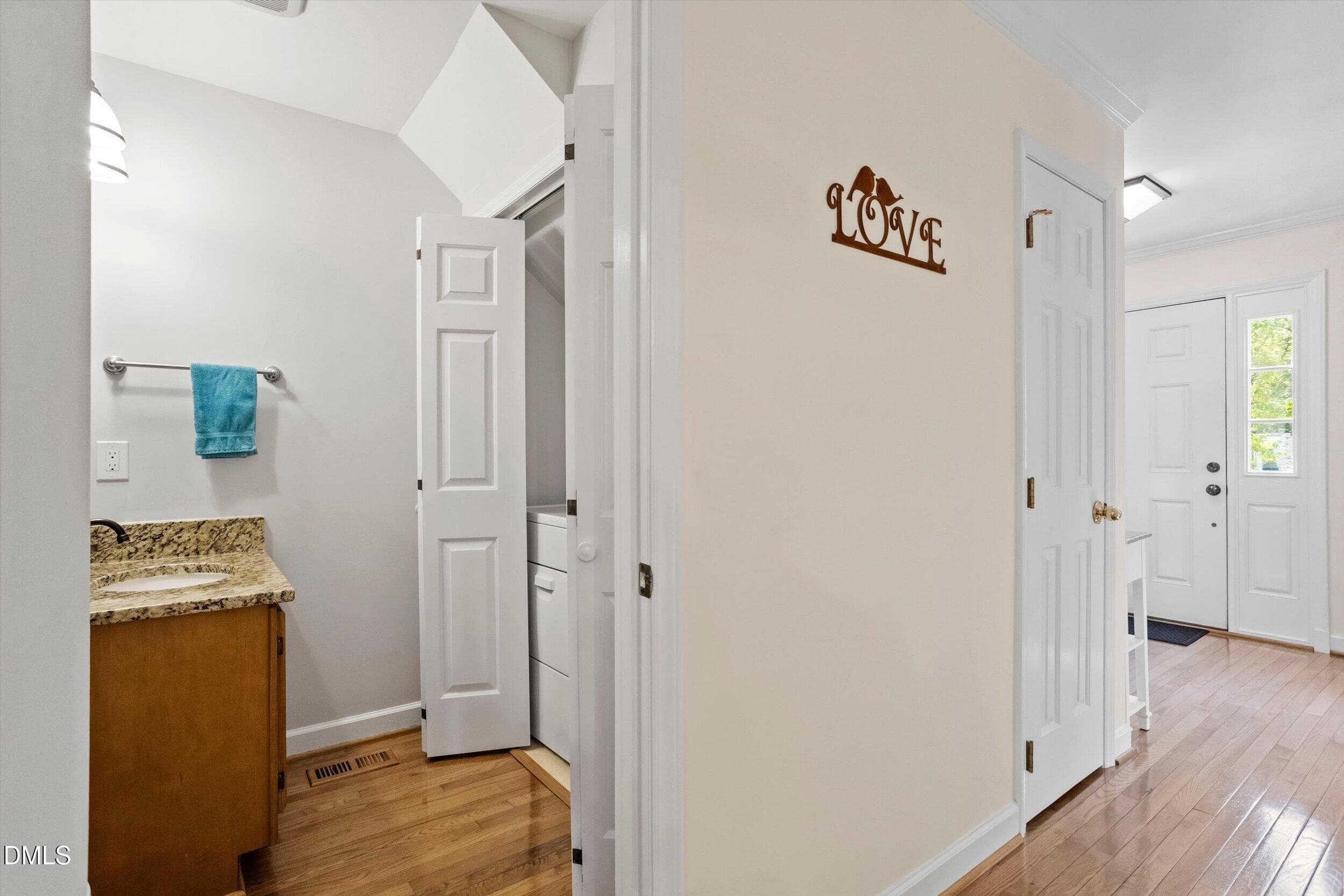 Bath1-6707 Queen Annes Dr - 6707 Queen Annes Drive, Raleigh, NC 27613