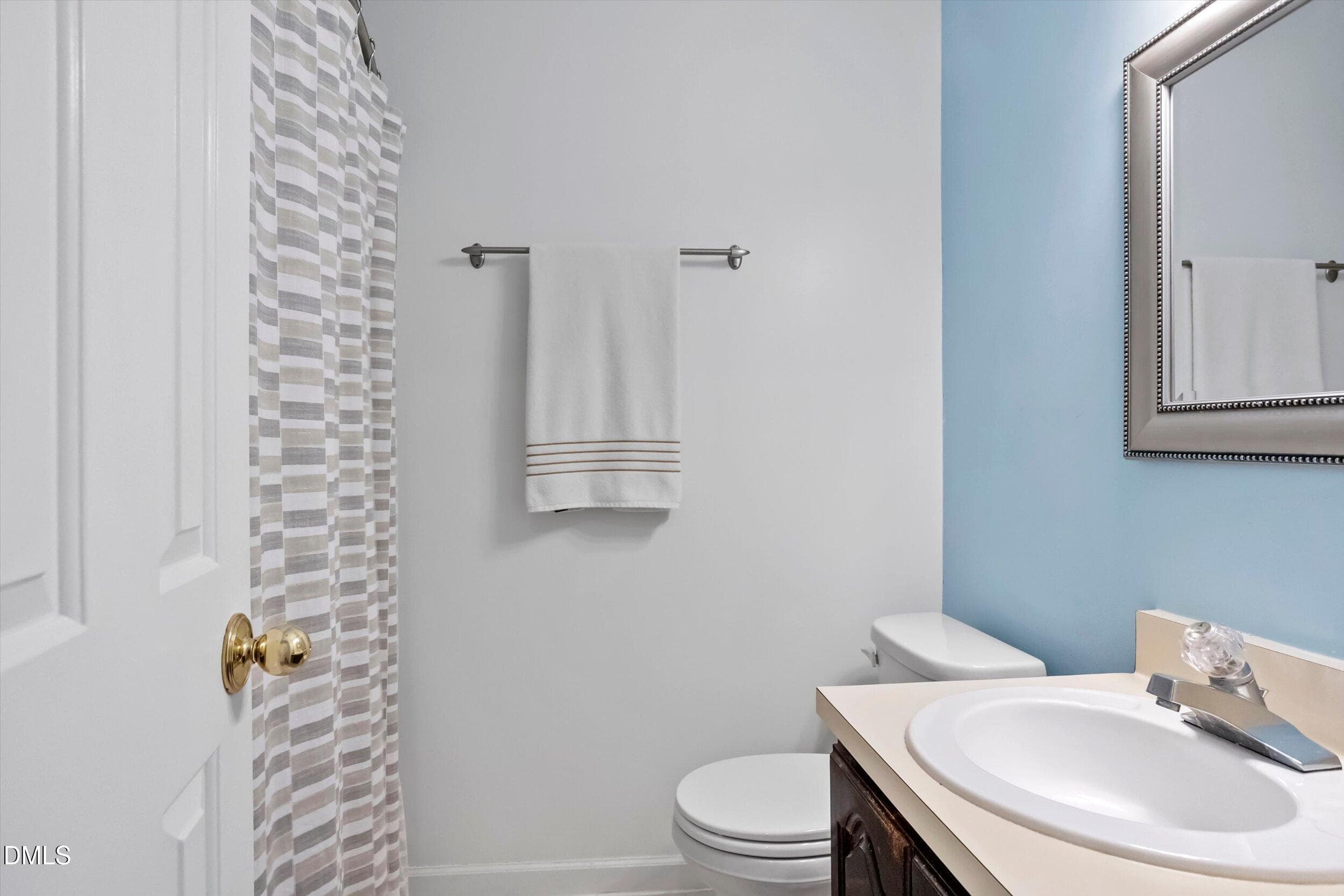 FullBath1-6707 Queen Annes Dr - 6707 Queen Annes Drive, Raleigh, NC 27613