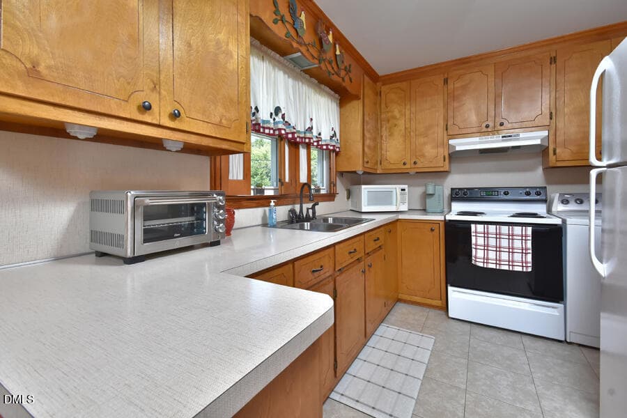 Kitchen - 108 S Elm Street, Creedmoor, NC 27522, Creedmoor