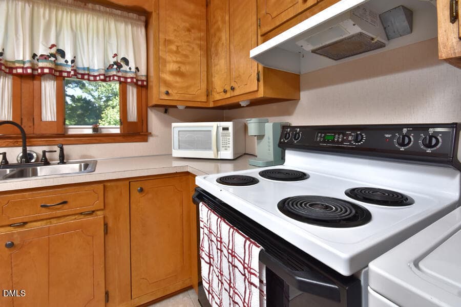 Kitchen - 108 S Elm Street, Creedmoor, NC 27522, Creedmoor