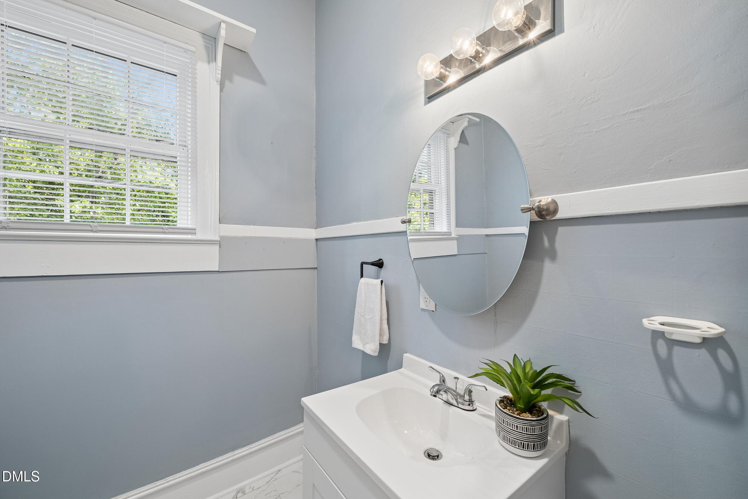 Guest Bathroom - 412 W Walnut Street, Tarboro, NC 27886