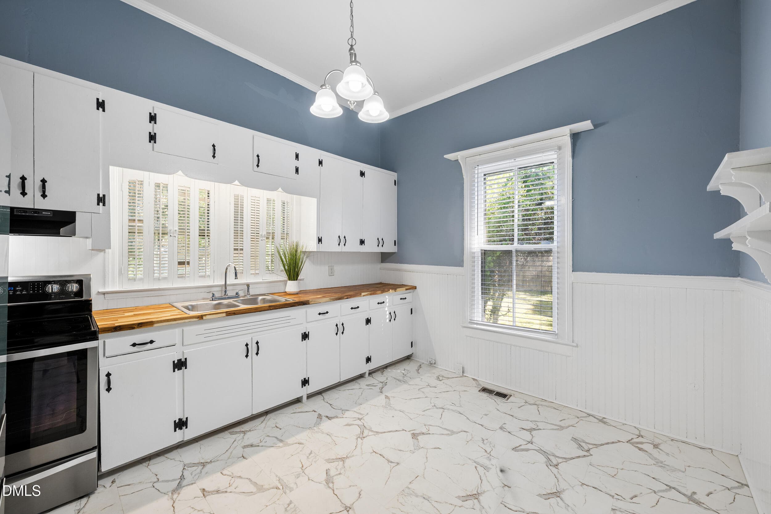 Kitchen - 412 W Walnut Street, Tarboro, NC 27886