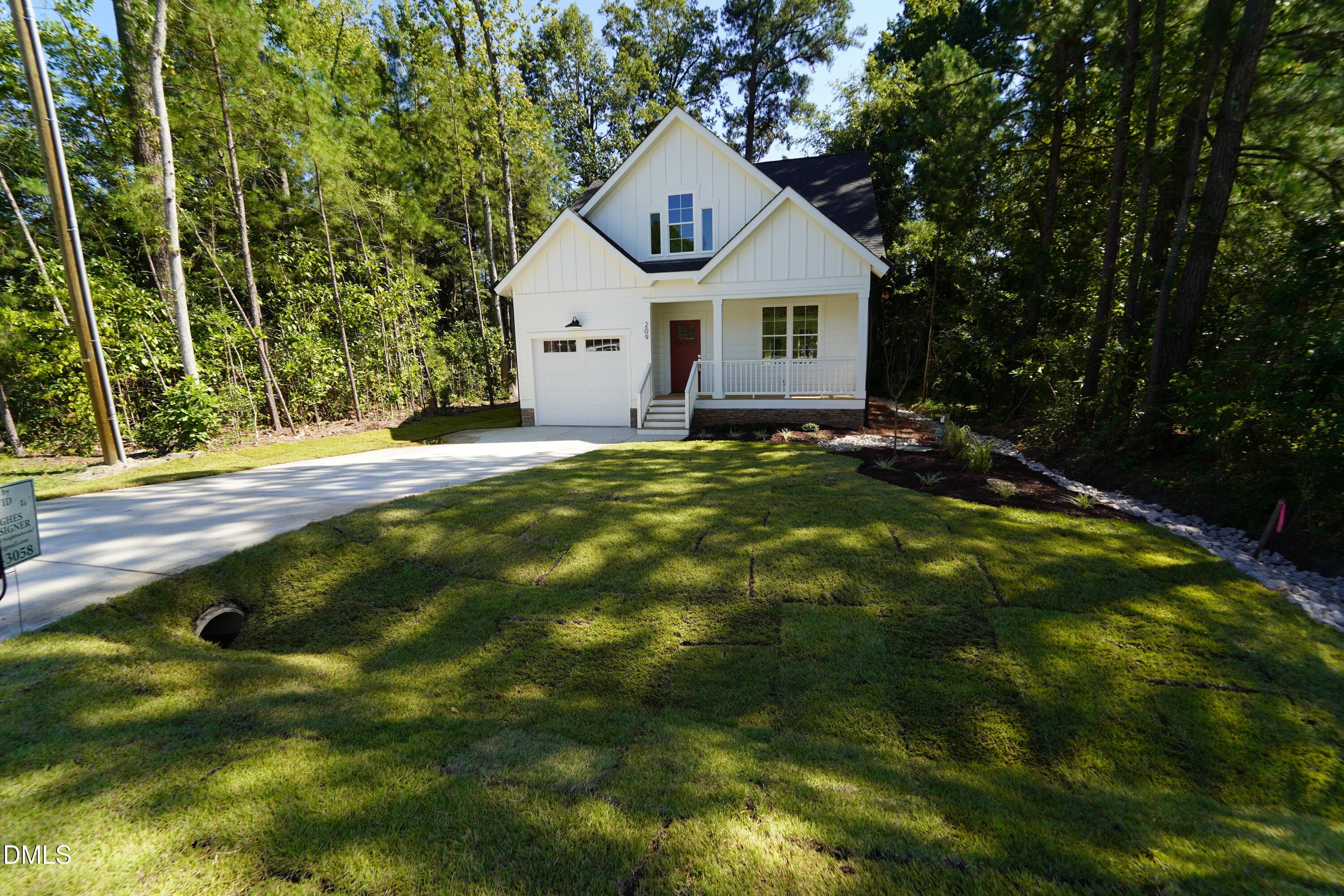 DSC08745 - 209 W Franklin Street, Zebulon, NC 27597