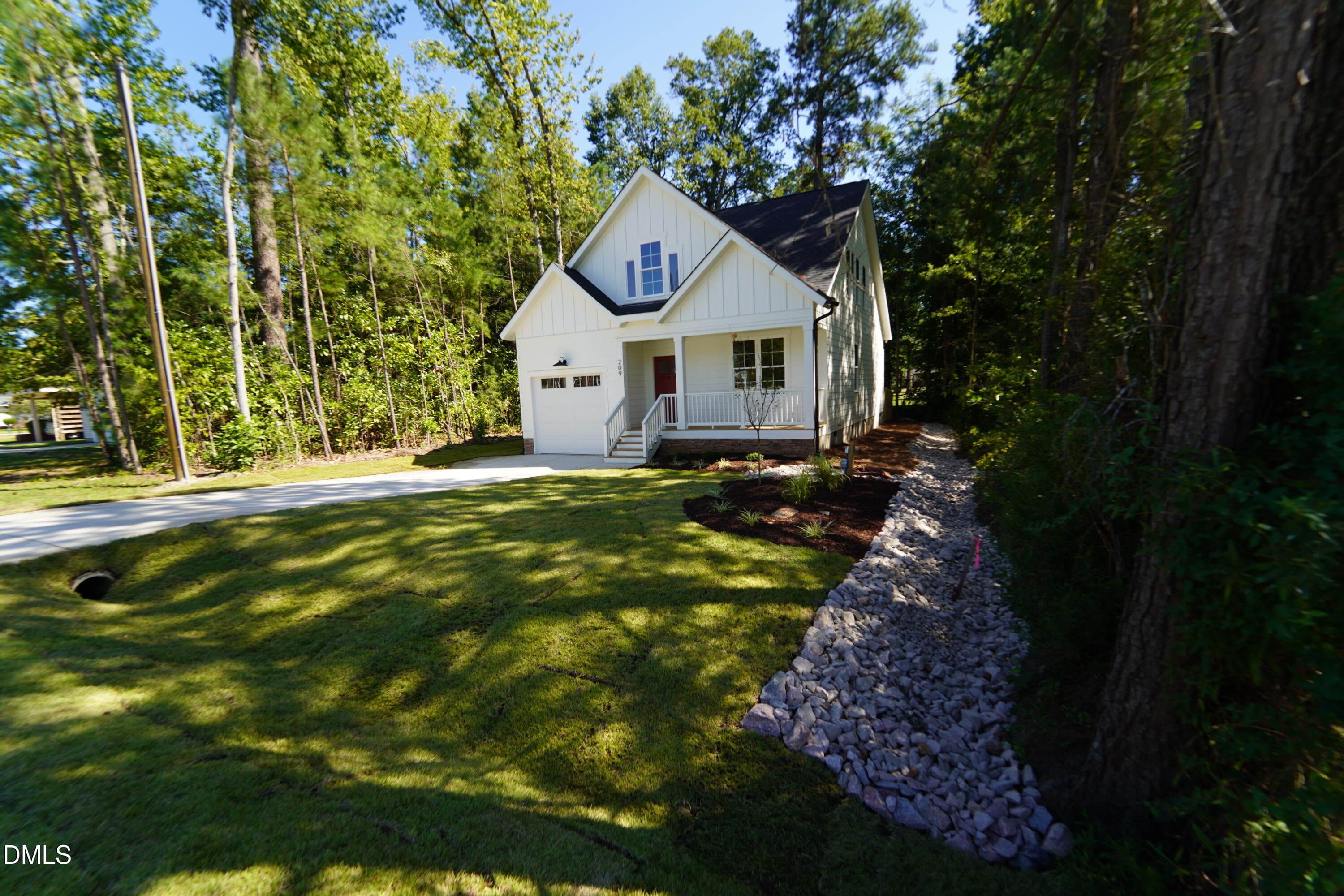 DSC08746 - 209 W Franklin Street, Zebulon, NC 27597