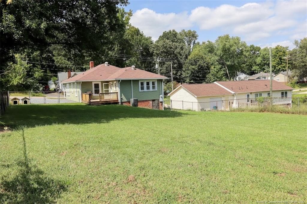 Yard - 606 Laundry Street, Kannapolis, NC 28083