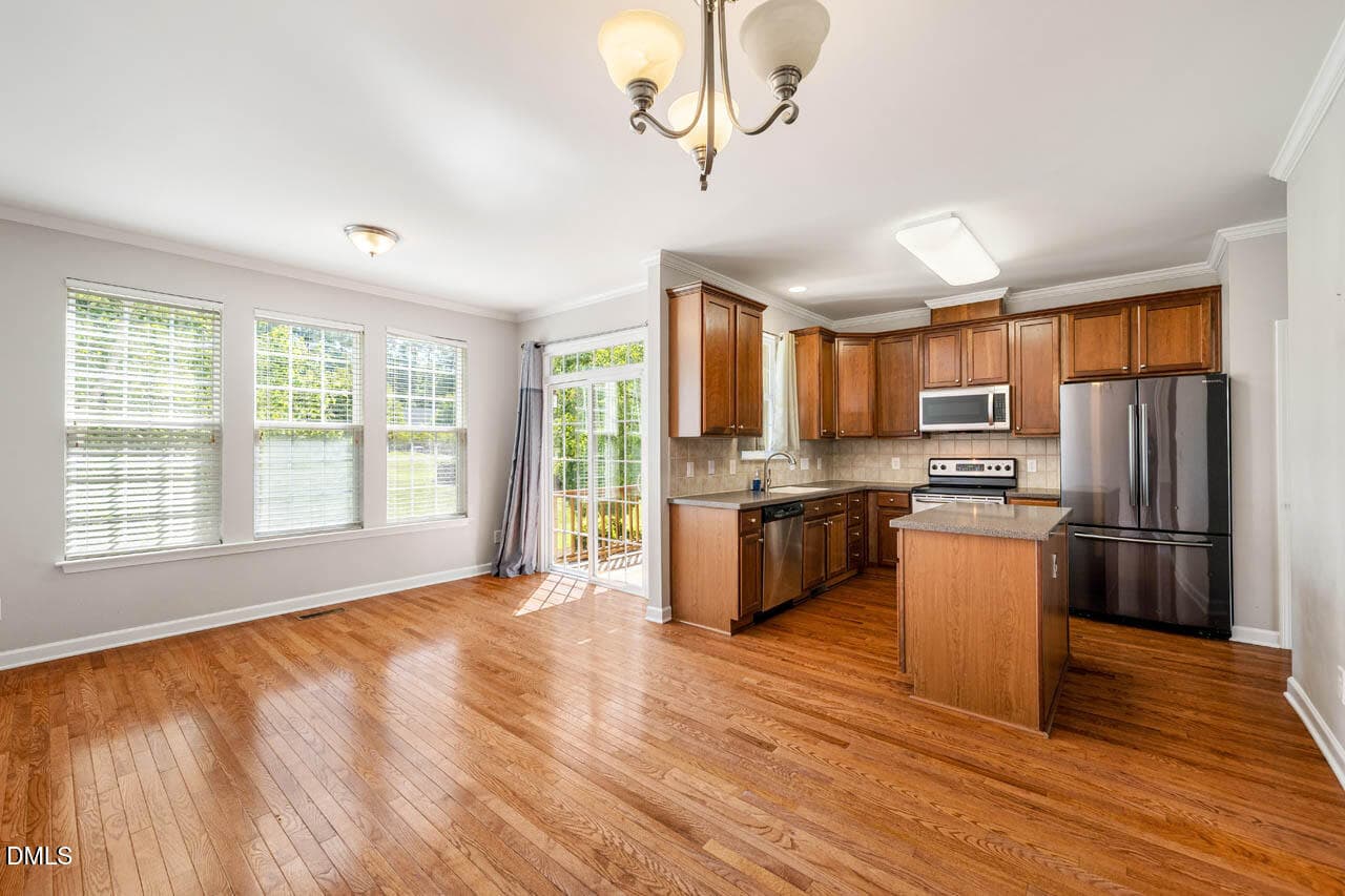 Kitchen - 255 Bally Shannon Way, Apex, NC 27539