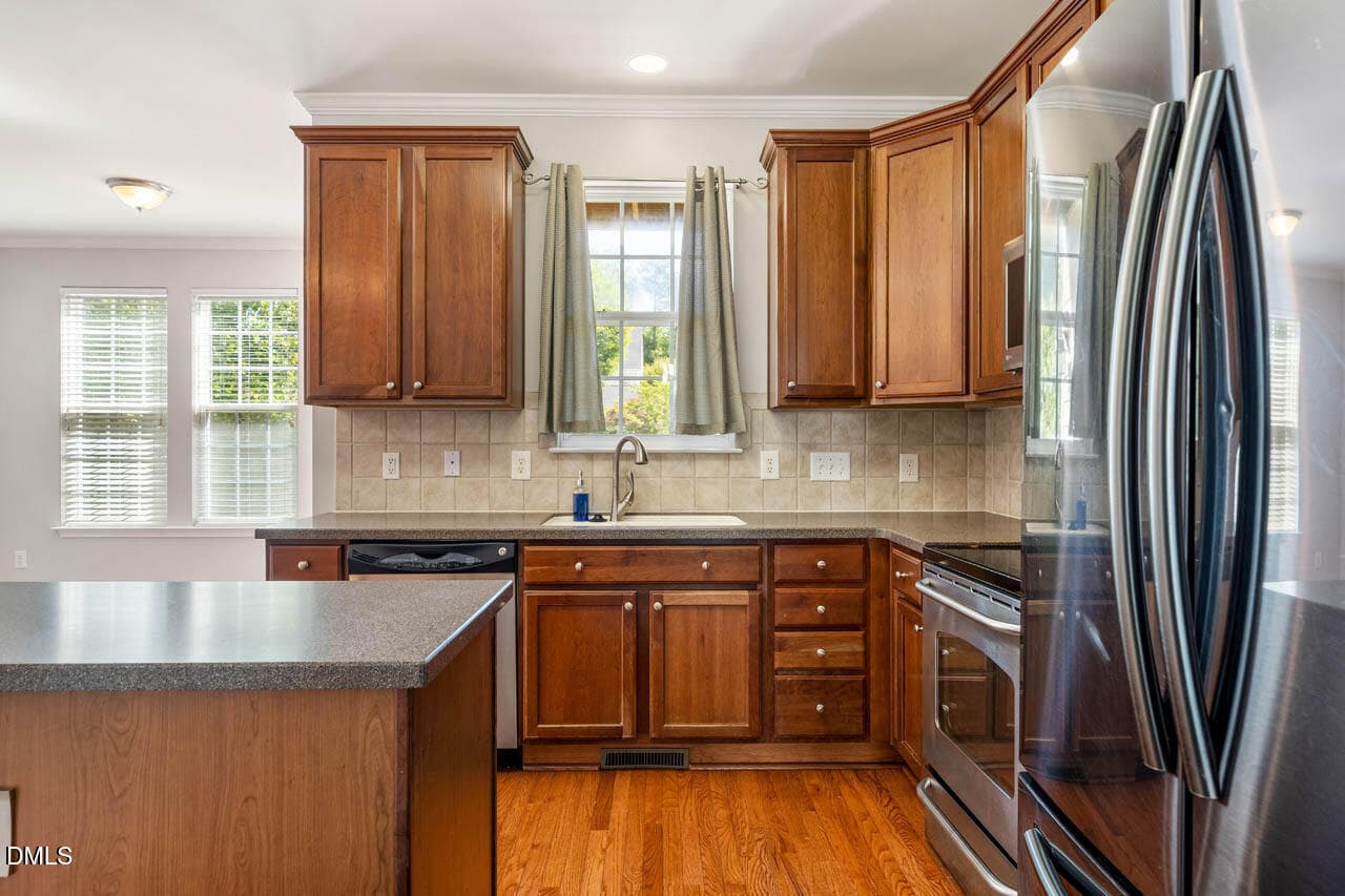 Kitchen - 255 Bally Shannon Way, Apex, NC 27539
