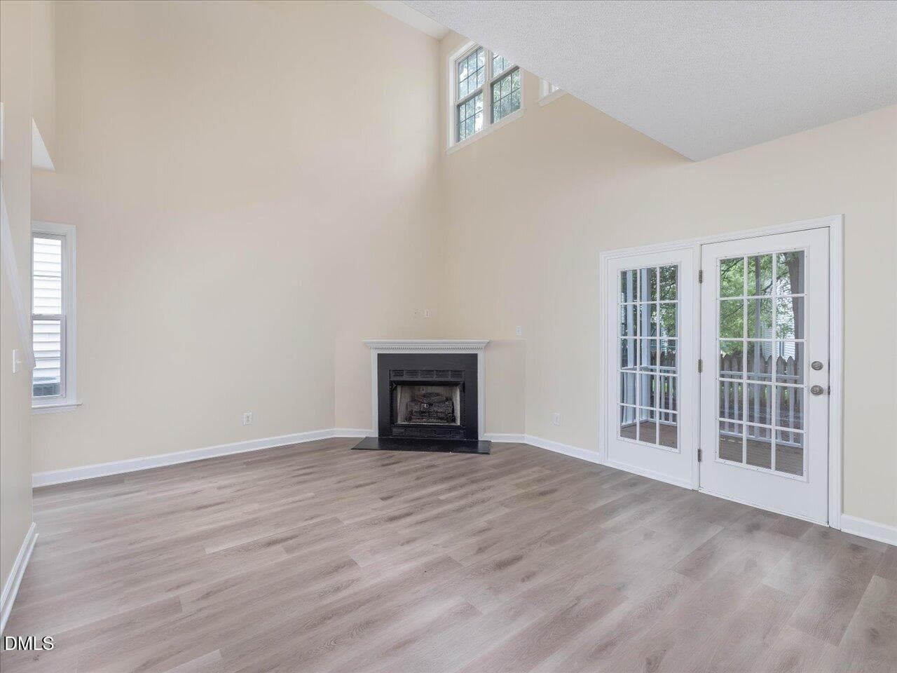12-Living Room - 1928 Shadow Glen Drive, Raleigh, NC 27604