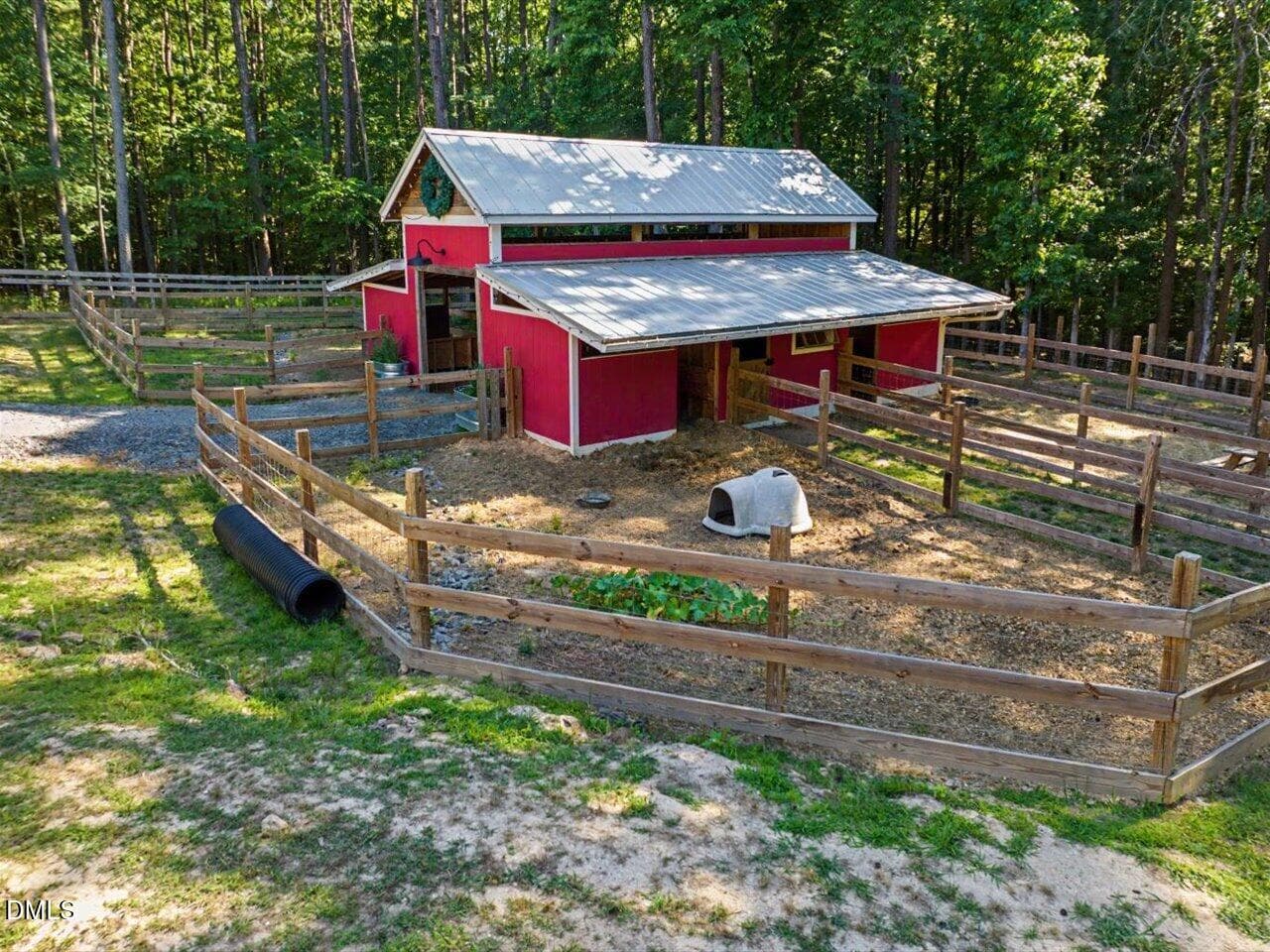 192-Barnyard - 1101 New Hope Church Road, Apex, NC 27523