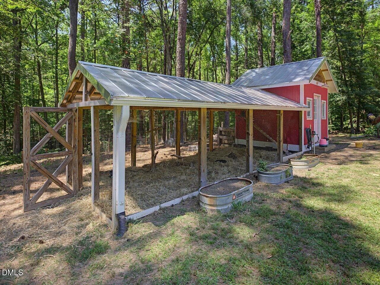 213-Chicken House - 1101 New Hope Church Road, Apex, NC 27523