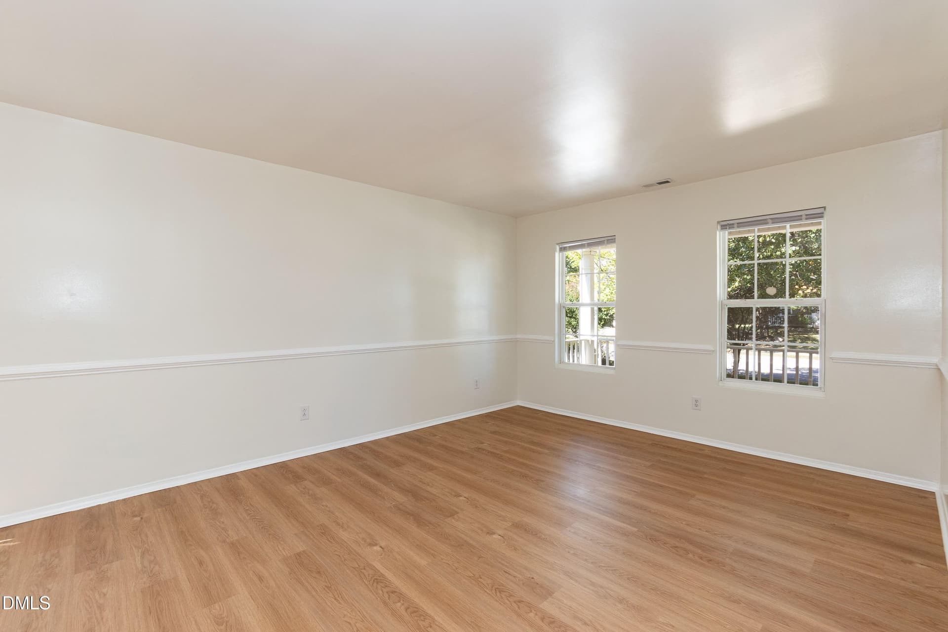 Living 01 - 1017 Breeze Lane, Clayton, NC 27520