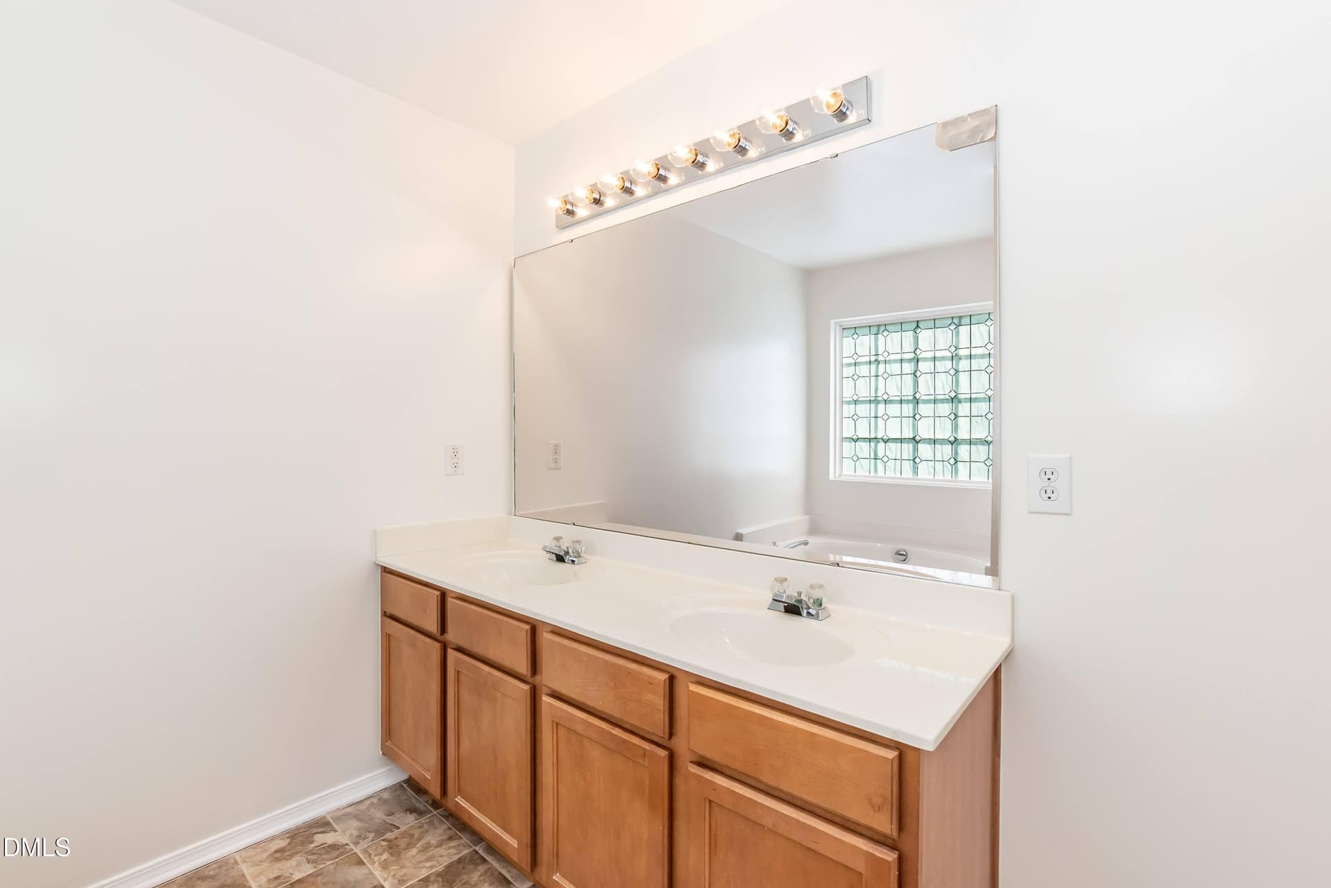 Primary Bath 01 - 1017 Breeze Lane, Clayton, NC 27520