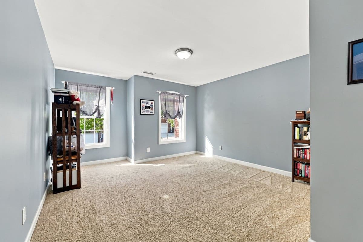 33-web-or-mls-IMG_0056.jpg - 7204 Summit Waters Lane, Raleigh, NC 27613