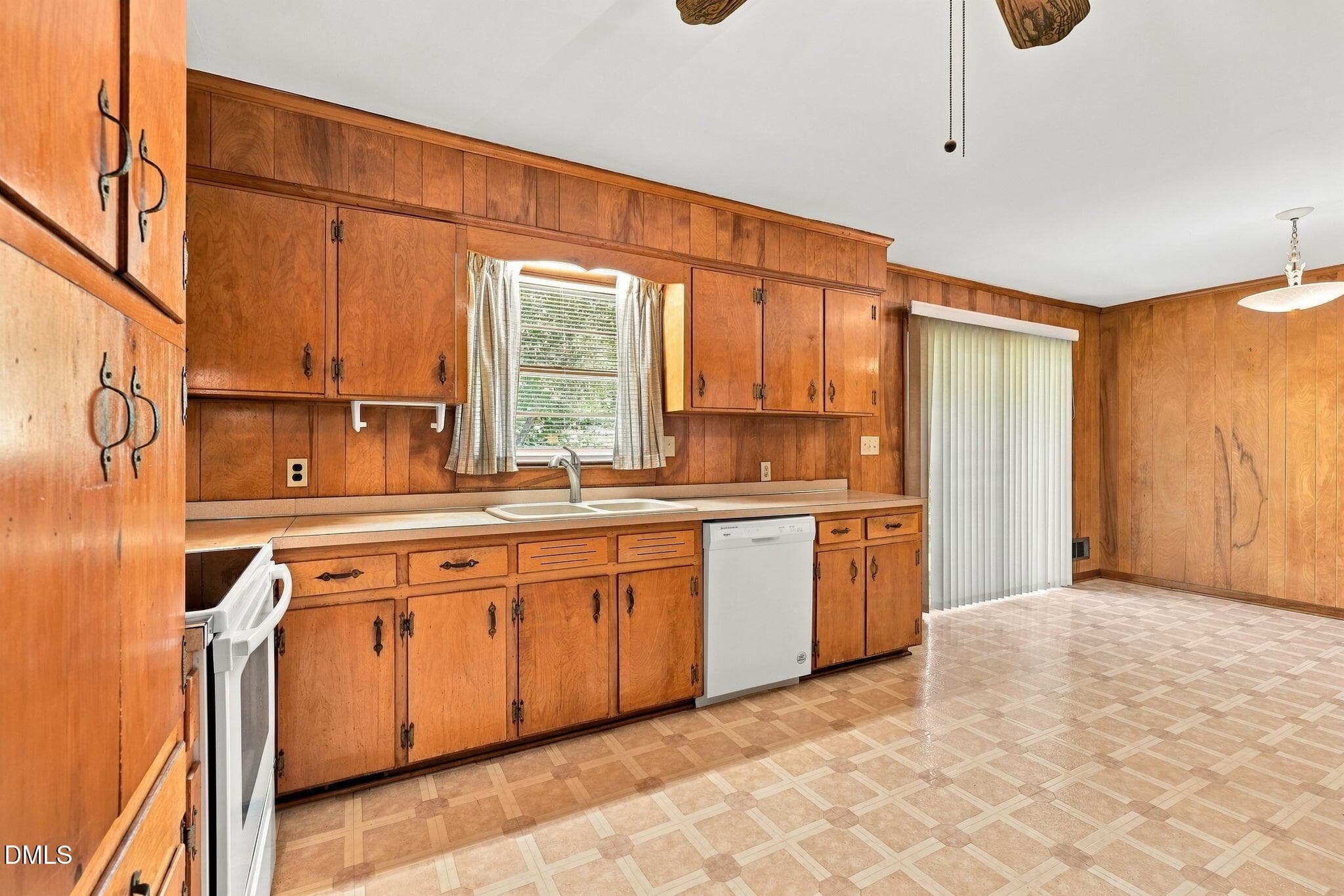 23-web-or-mls-IMG_8219 - 4121 Jane Lane, Raleigh, NC 27604