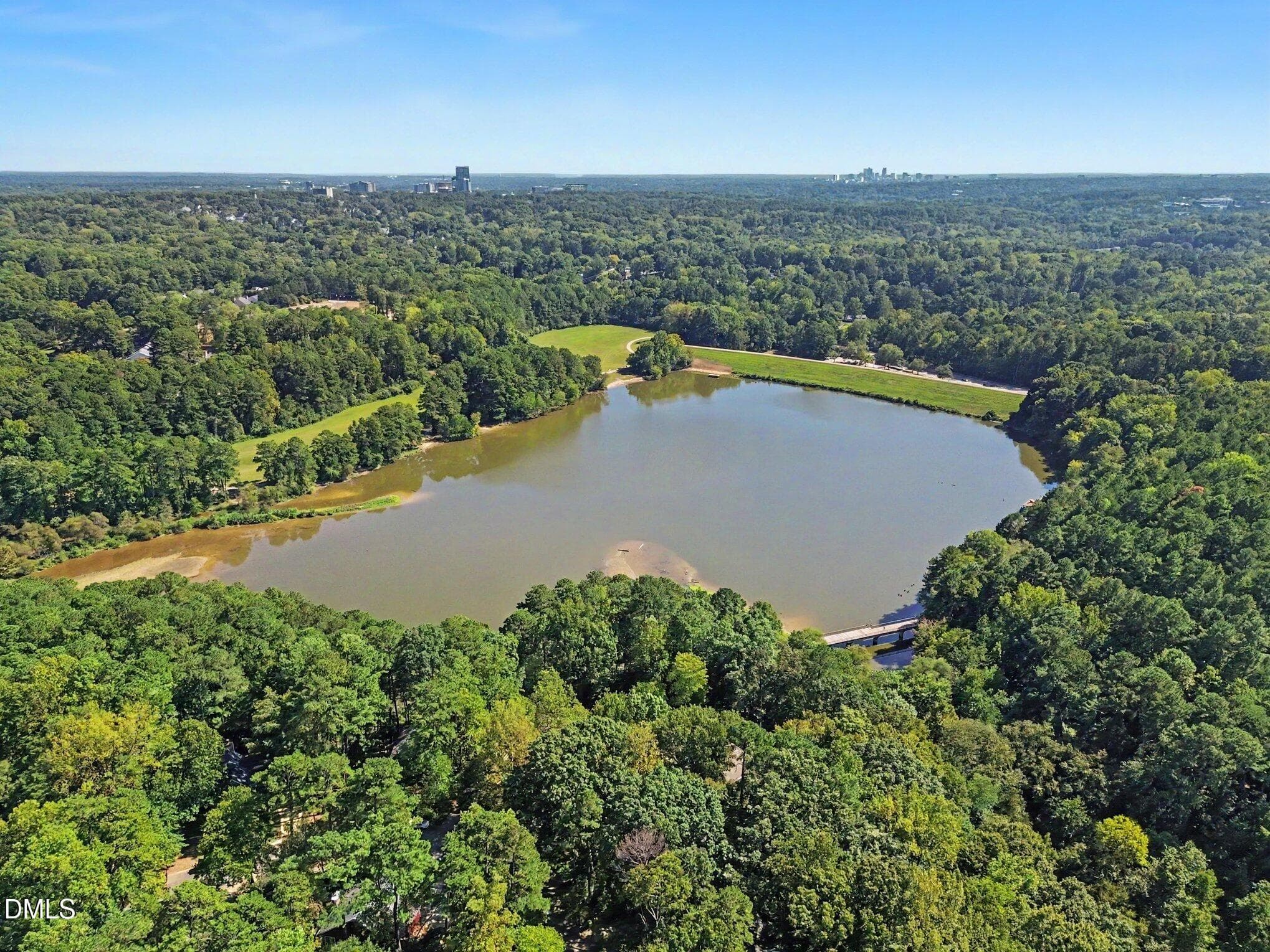 010_file_1020 - 6213 Lakerun Court, Raleigh, NC 27612