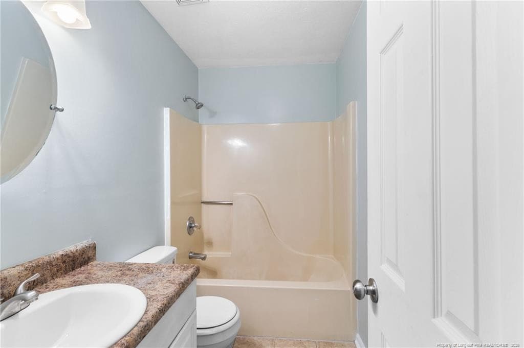 Hall Bath - 2972 Peacock Street, Hope Mills, NC 28348, Hope Mills