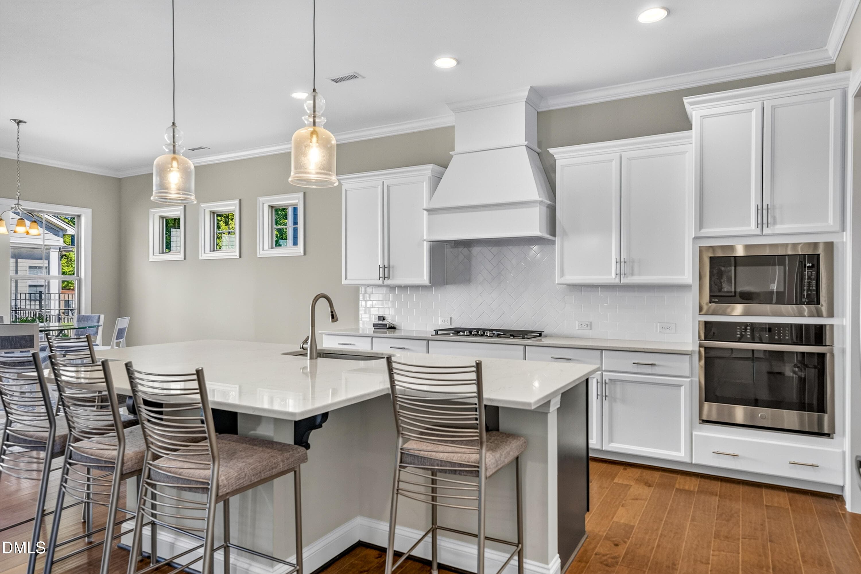 Island seating for five - 1016 Ashcliff Lane, Durham, NC 27703