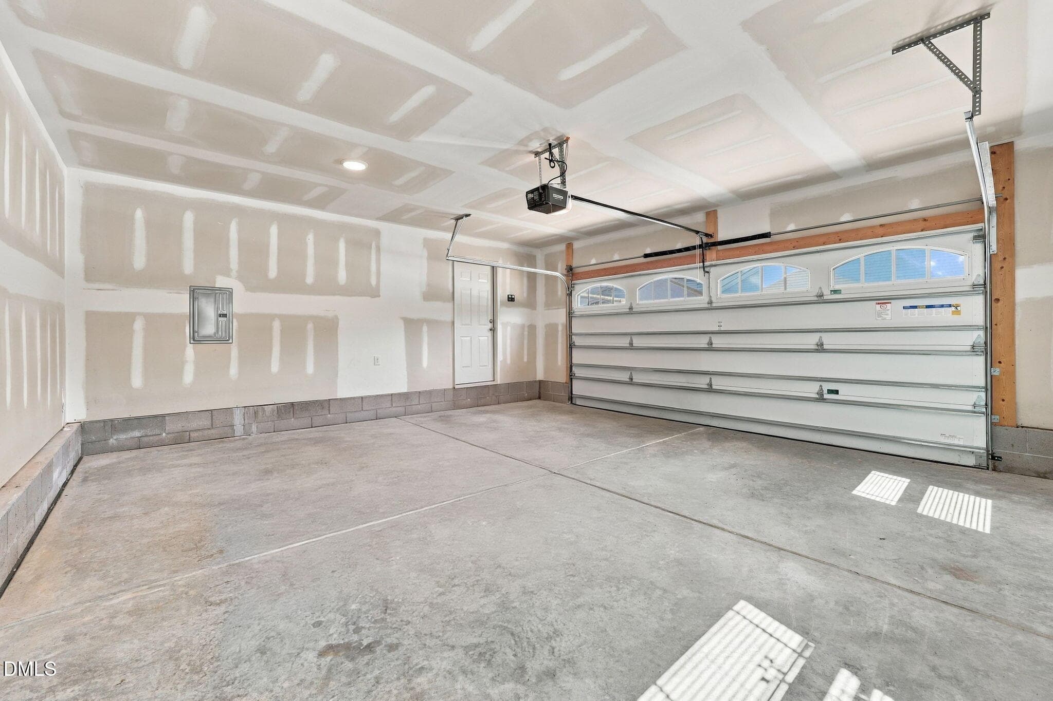 2 Car Garage - 252 Earnest Way, Kenly, NC 27542, Kenly