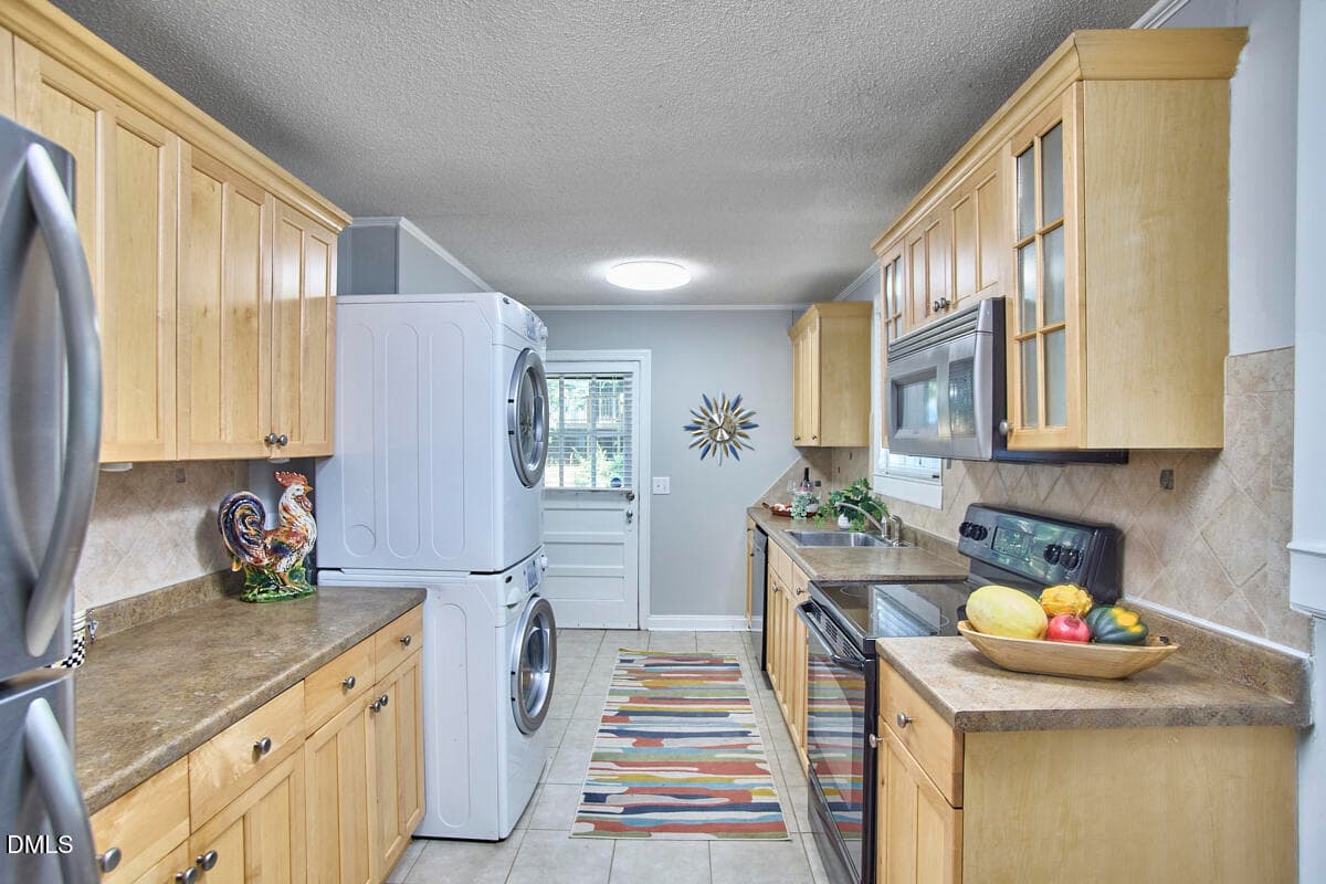 025 - 2418 Acadia Street, Durham, NC 27704