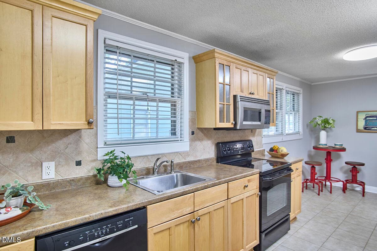 027 - 2418 Acadia Street, Durham, NC 27704