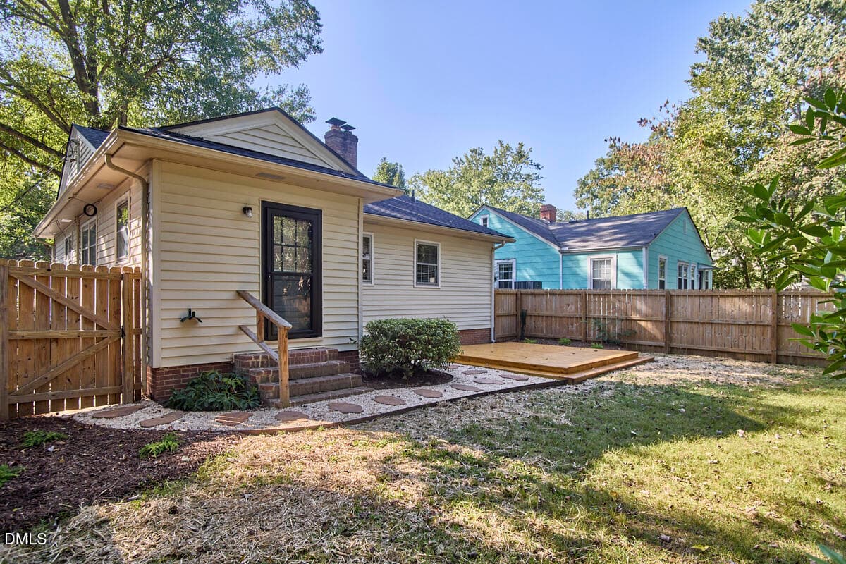 011 - 2418 Acadia Street, Durham, NC 27704